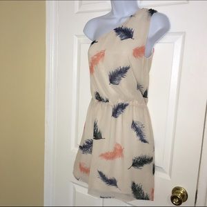 One shoulder feather dress